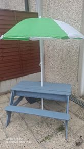 Kids picnic bench / sand and water table made by AXI