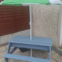 Kids picnic bench / sand and water table made by AXI