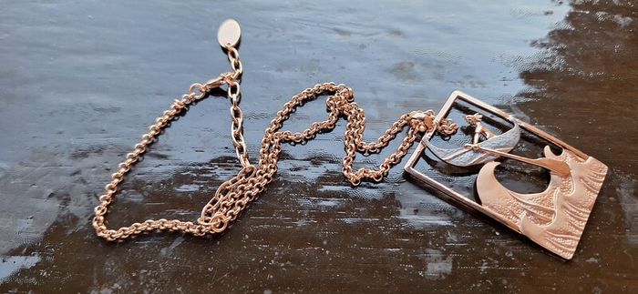 Necklace Corona
