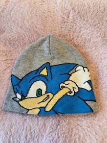 Hat Sonic the hedgehog