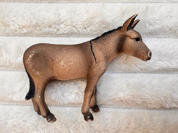 Schleich Donkey Burro Jenny Farm Animal Figure 2008 D-73527  approx. 8.5 cm. Used Please see photos