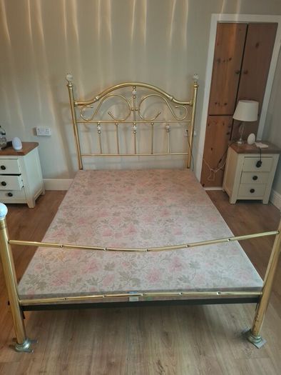 bed 4ft6