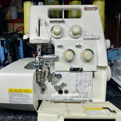 OVERLOCKER Sewing Machine - TOYOTA SL3335 - Just serviced - As new - All accessories included - Japanese quality made