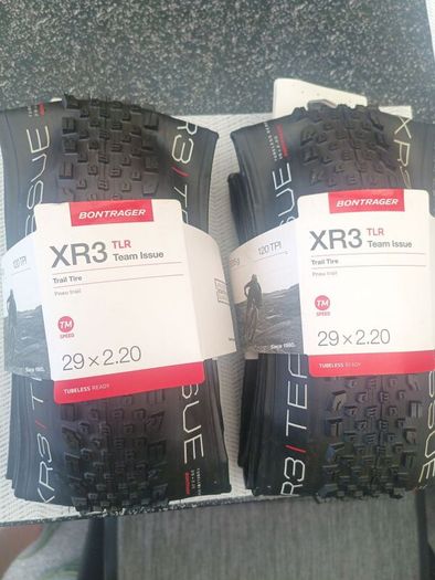 Bontrager tyres set.