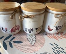 Daisy farm canisters