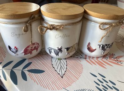 Daisy farm canisters