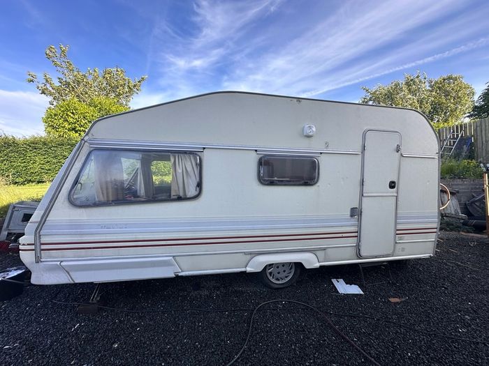 avondale Leda caravan