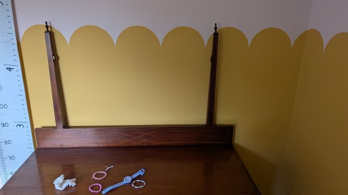 Dresser with chest of drawers