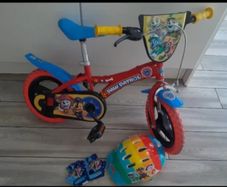 Paw patrol 12inch bike with stabilisers helmet and gloves
