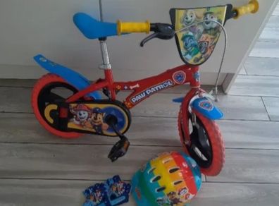 Paw patrol 12inch bike with stabilisers helmet and gloves