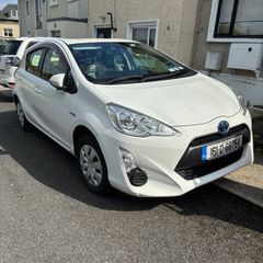 2016 Toyota Aqua Petrol Hybrid Auto LONG TAX & NCT