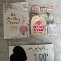 Wedding Planner Book + Plaque + Accessories