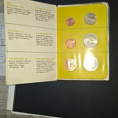 Ireland Old Decimal Coins in Original Packet postage available or collection