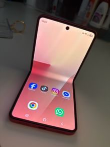 Z Flip 7 Sim Free