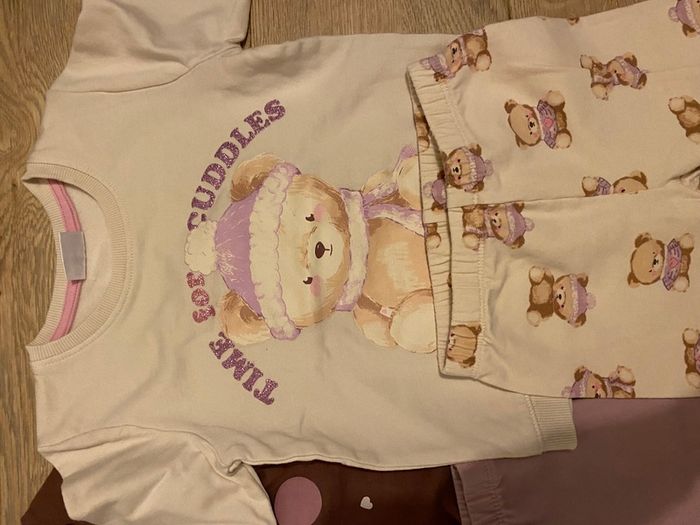 Girls wear