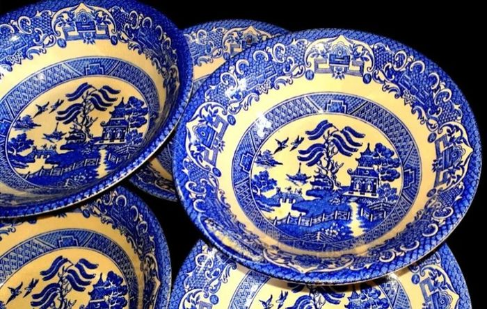 6 Vintage EIT Blue Willow Bowls-Pristine