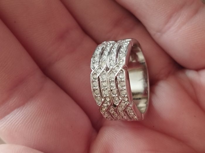 M&S Silver Tone Crystal Costume Ring.