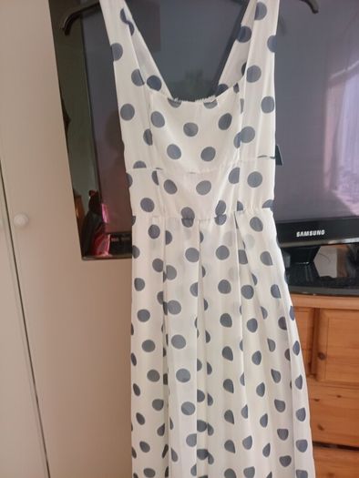 womens dress size M/L