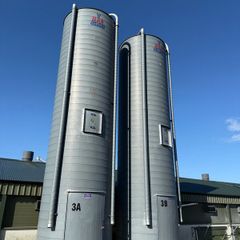 2 meal bins