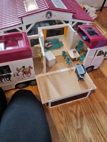 Schelich Horse Accessories Buildings and etc