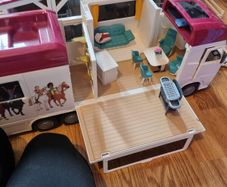 Schelich Horse Accessories Buildings and etc