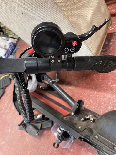 Electric scooter