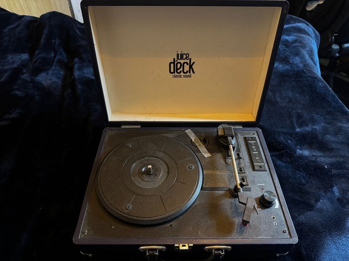 Juice Deck Vinyl Player