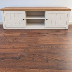 Jysk Favrbo 180cm Tv Unit  White Oak