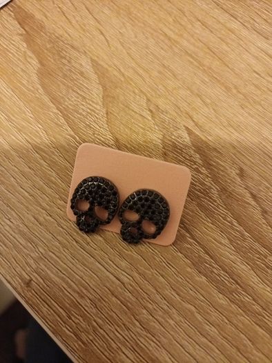 Halloween skull earrings