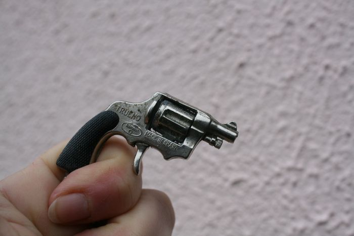 Vintage Miniature Toy Diecast Metal & Plastic Revolver Pistol