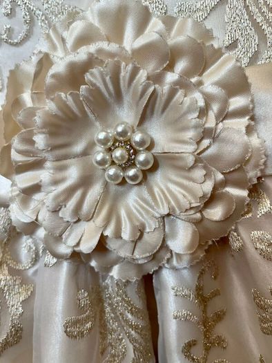 Girls Dress Gold Age 8 Perfect for Christmas or Party