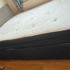 king size bed with mattress