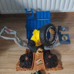 Hot Wheels Mega Wrex Vs Crushzilla Takedown