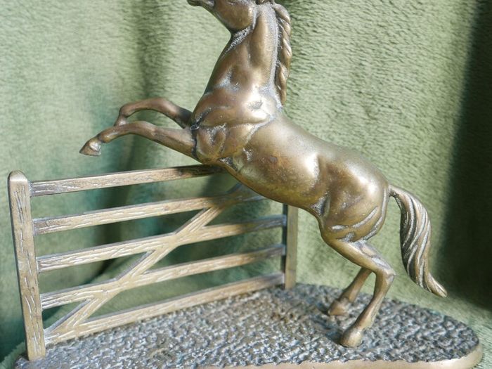 Vintage Large Solid Brass Horse on Base Horse Jumping Gate 11" x 9,5"