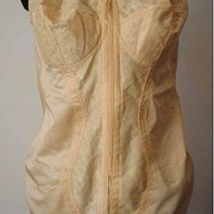 Brand new Naturana corselette firm control slip cup UK 46C Postage included