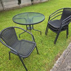4 x Comfortable Outdoor Chairs + Glass Top Table