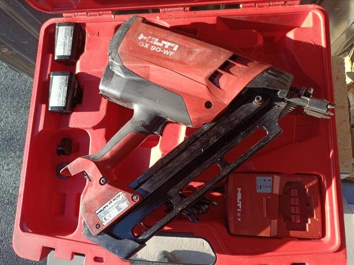 Hilti nail gun ( Paslode)