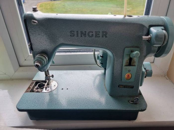 Singer Machine