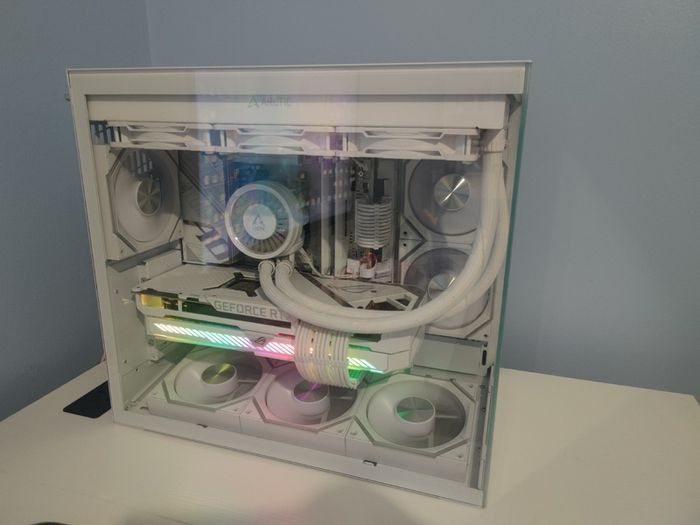 High-End Gaming PC - Ryzen 7 9800X3D - RTX 3080 - 32GB DDR5 - White Build - Like new