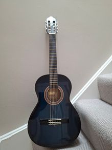 Kids 3/4 sized guitar