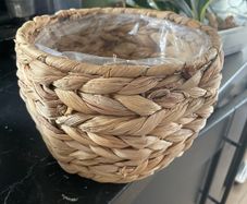 3 Medium pots