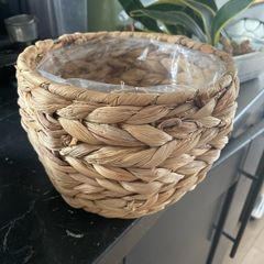 3 Medium pots