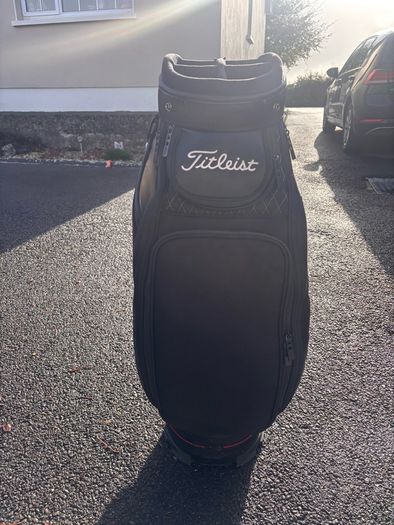 Titleist Mid-size Tour Bag - Black/red