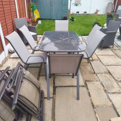 Garden table and chair