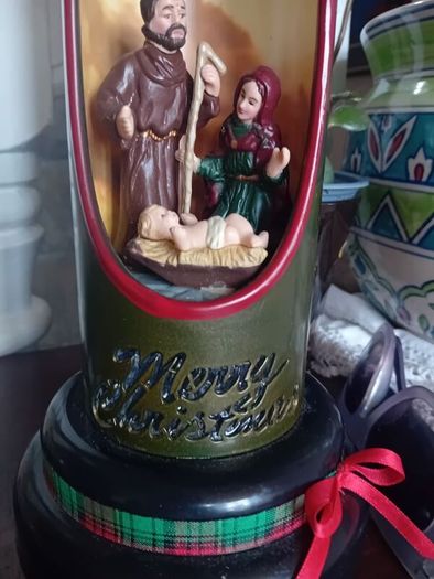 Light Up Christmas  Candle Crib