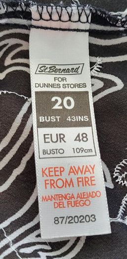 Dunnes black & white blouse, Size 20