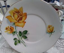Royal Grafton Cake Plate