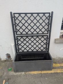Large Planter with Trellis