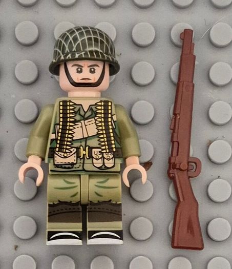 Lego compatible, military figures, American infantry. 15 figures plus rifles.