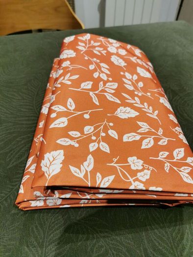 New Waterproof table cloth 180x140cm